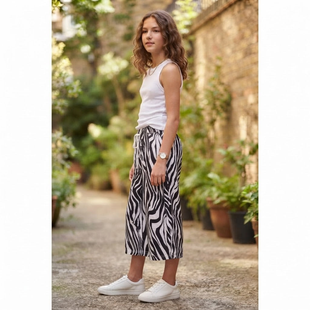 Black and White Zebra Print Wide-Leg Cropped Trousers