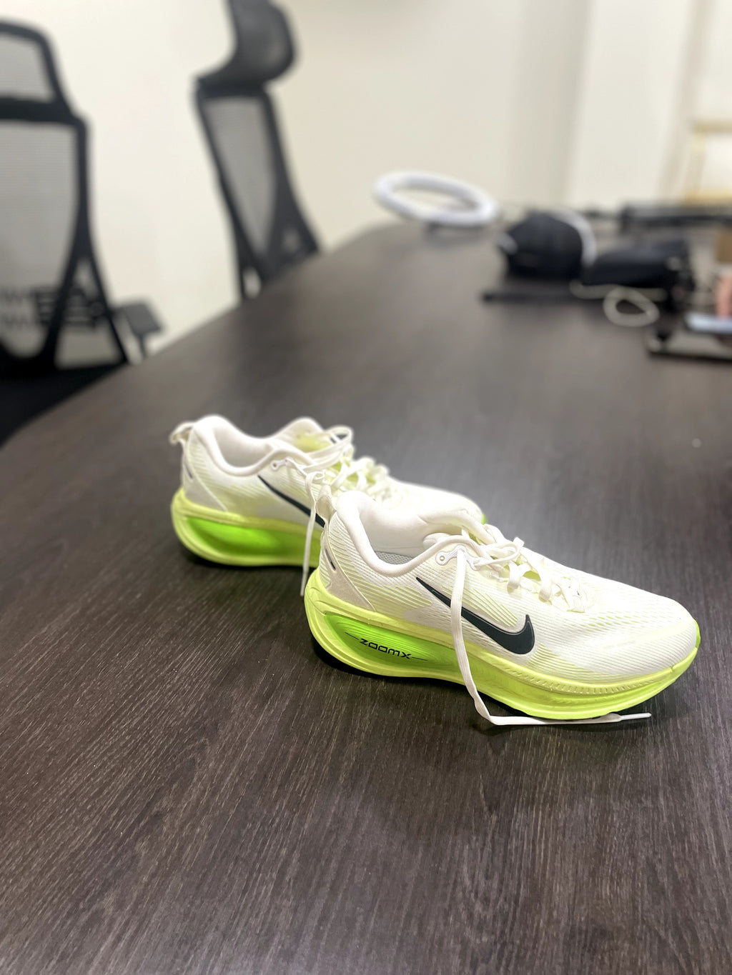 Nike Nike Air Zoom Vomero 16 Off-White Lime Sneaker