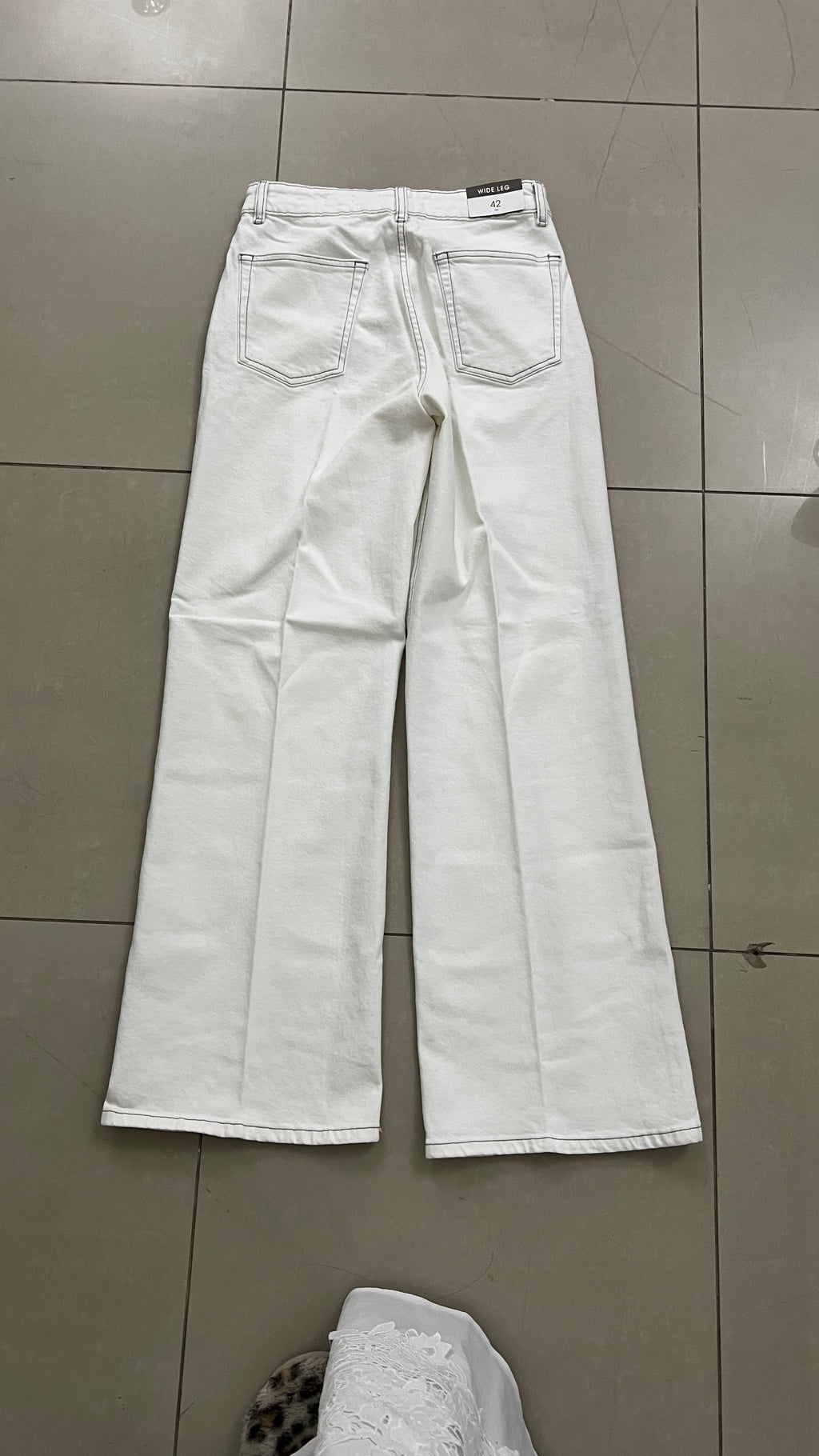 Conbipel White Wide Leg Stretch Jeans with Contrast Stitchin