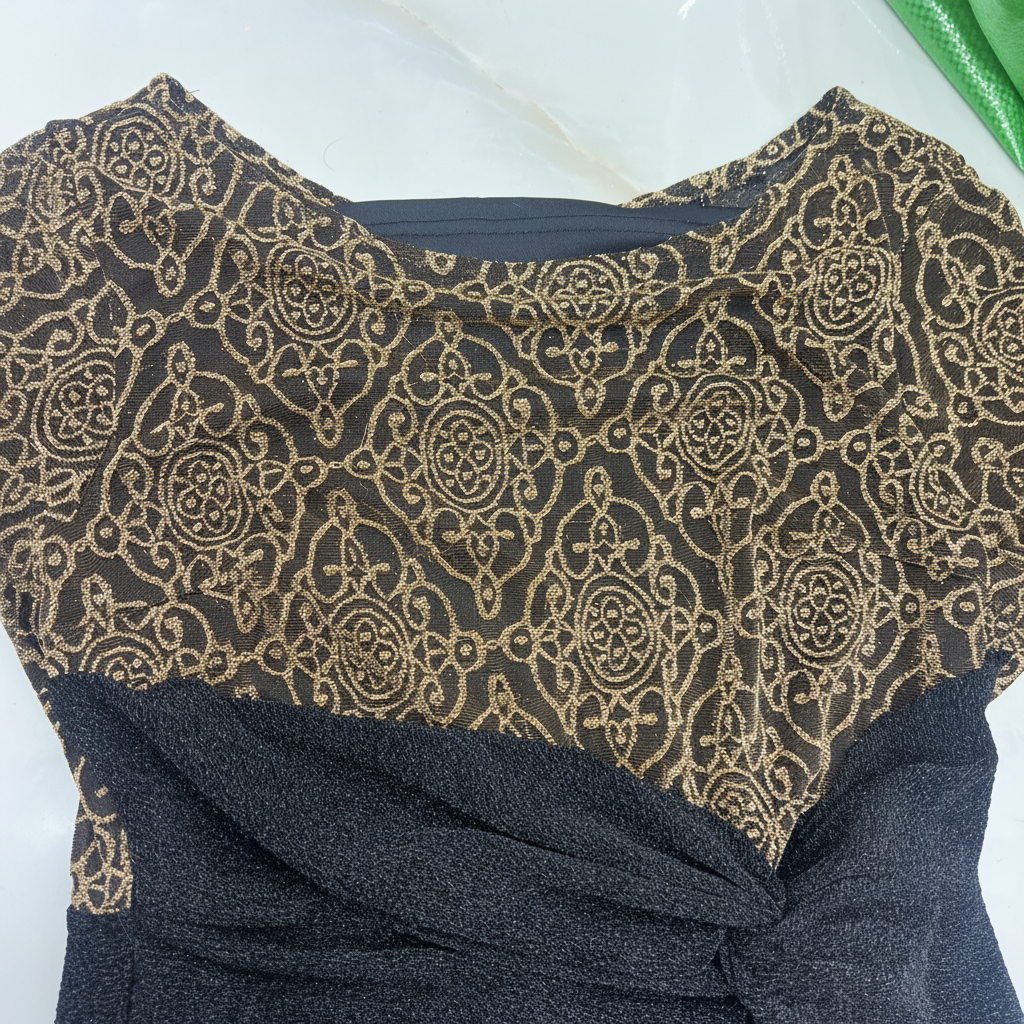 Women's Black and Gold Metallic Long Sleeve Maxi Dress