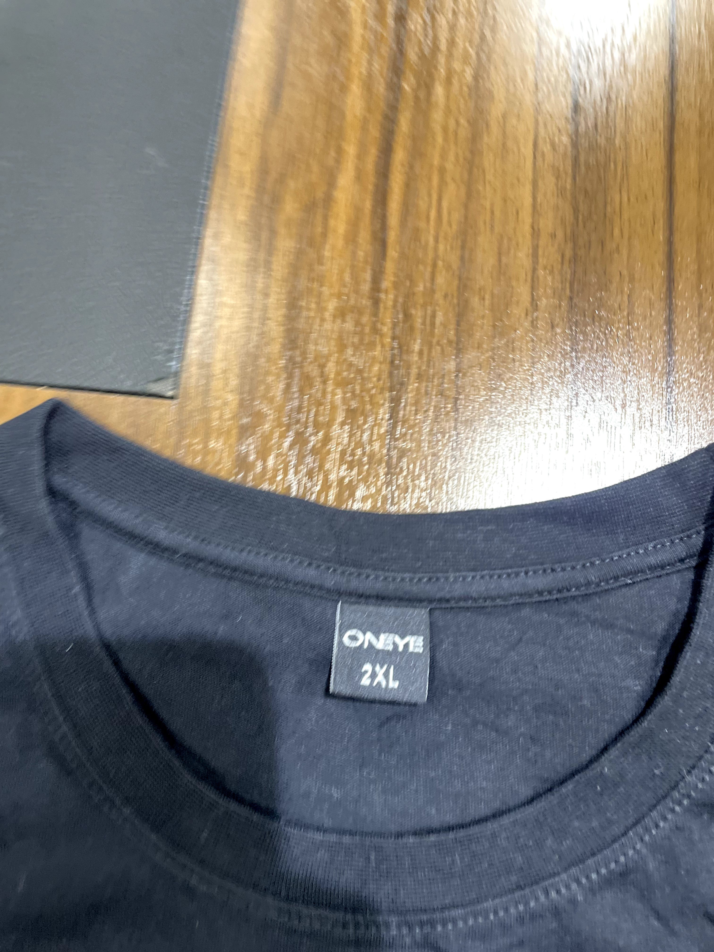 ONEYE Black ONEYE Graphic T-Shirt with Monochrome Pier Print