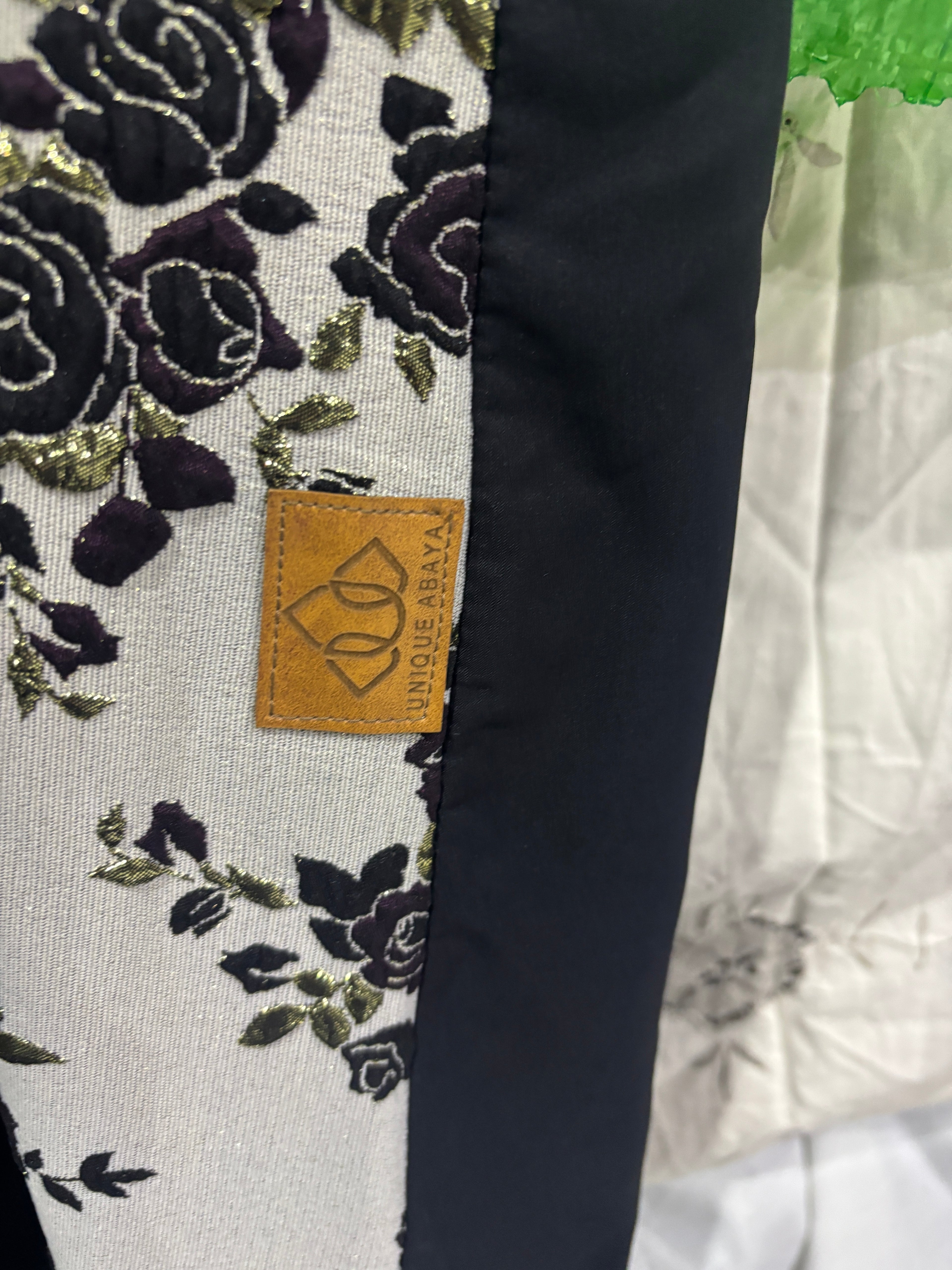 UNIQUE ABAYA Unique Abaya Black & Gold Floral Jacquard Open-
