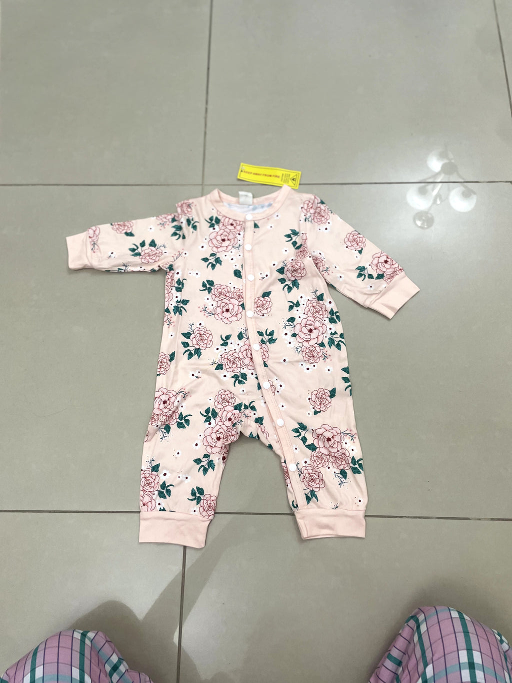 SHEIN Pale Blush Pink Floral Long-Sleeve Baby Romper