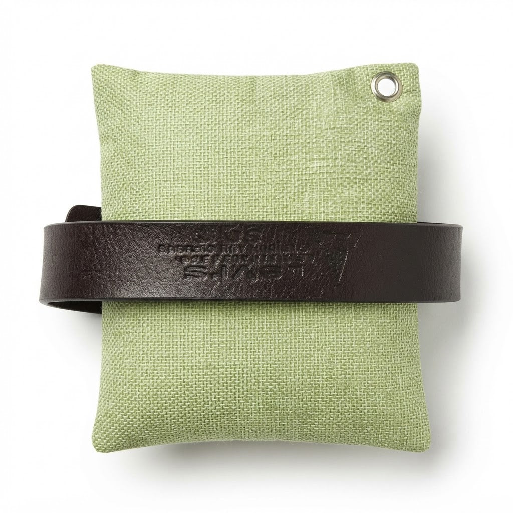 LEVI'S Men's Black Grained Leather Belt with black Buckle