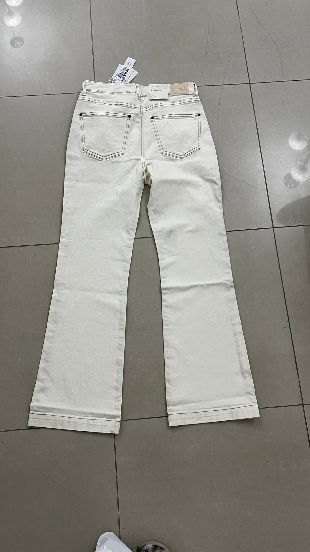 CORTEFIEL Cortefiel Ecru Bootcut Jeans with Contrast Topstit