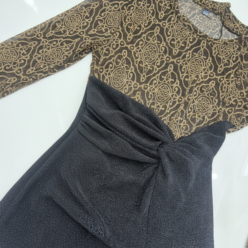 Women's Black and Gold Metallic Long Sleeve Maxi Dress