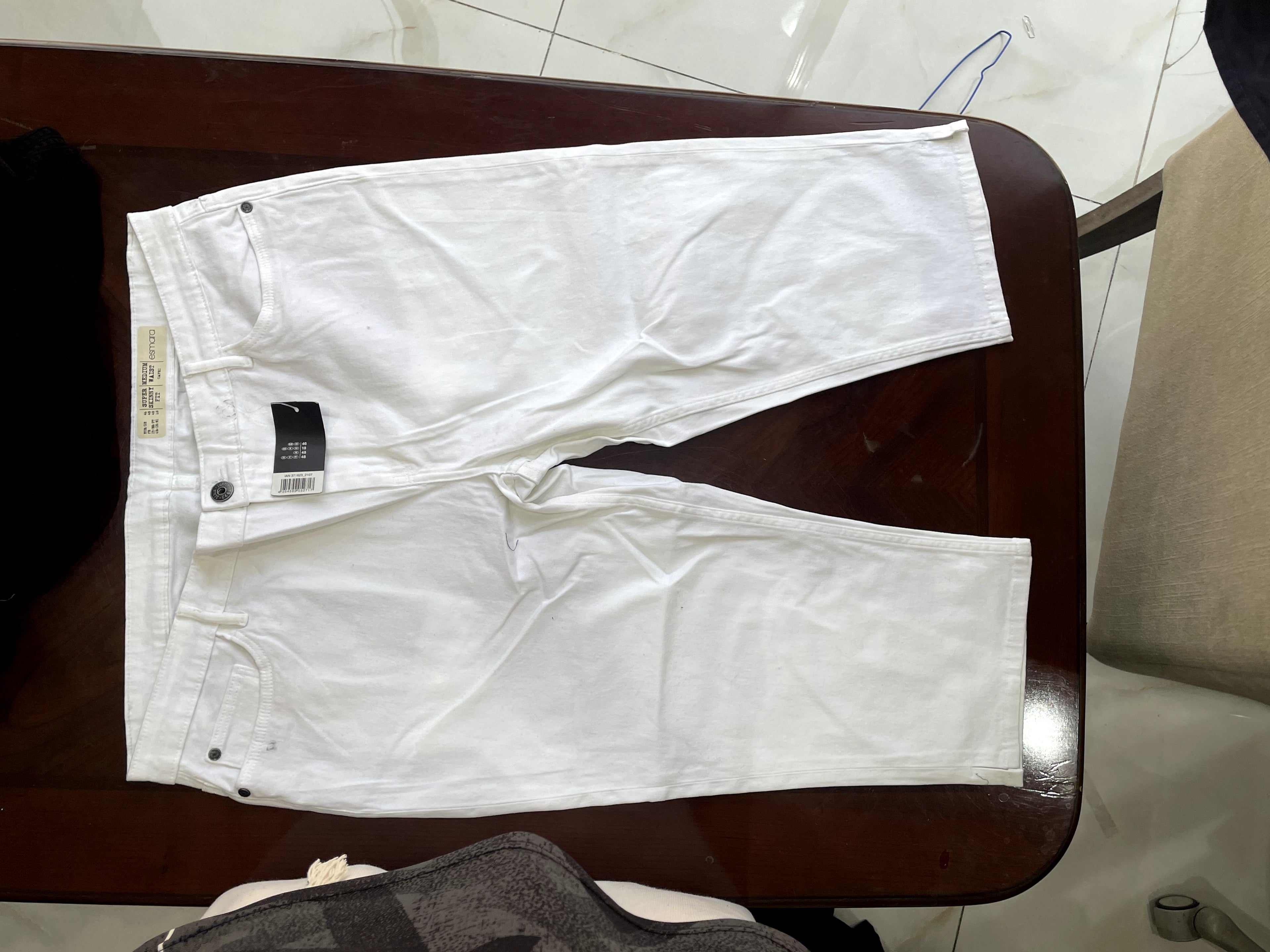 esmara Women's Optic White Skinny Fit Capri Trousers