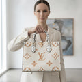 LV, LOUIS VUITTON PARIS made in France Off-White Monogram Gr