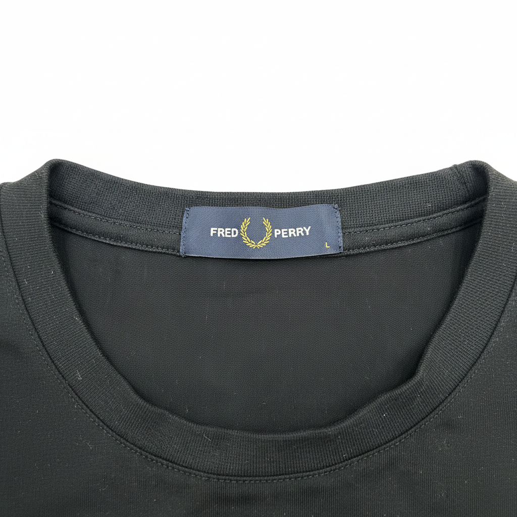 Fred Perry Men's Black Laurel Wreath Graphic T-Shirt - L