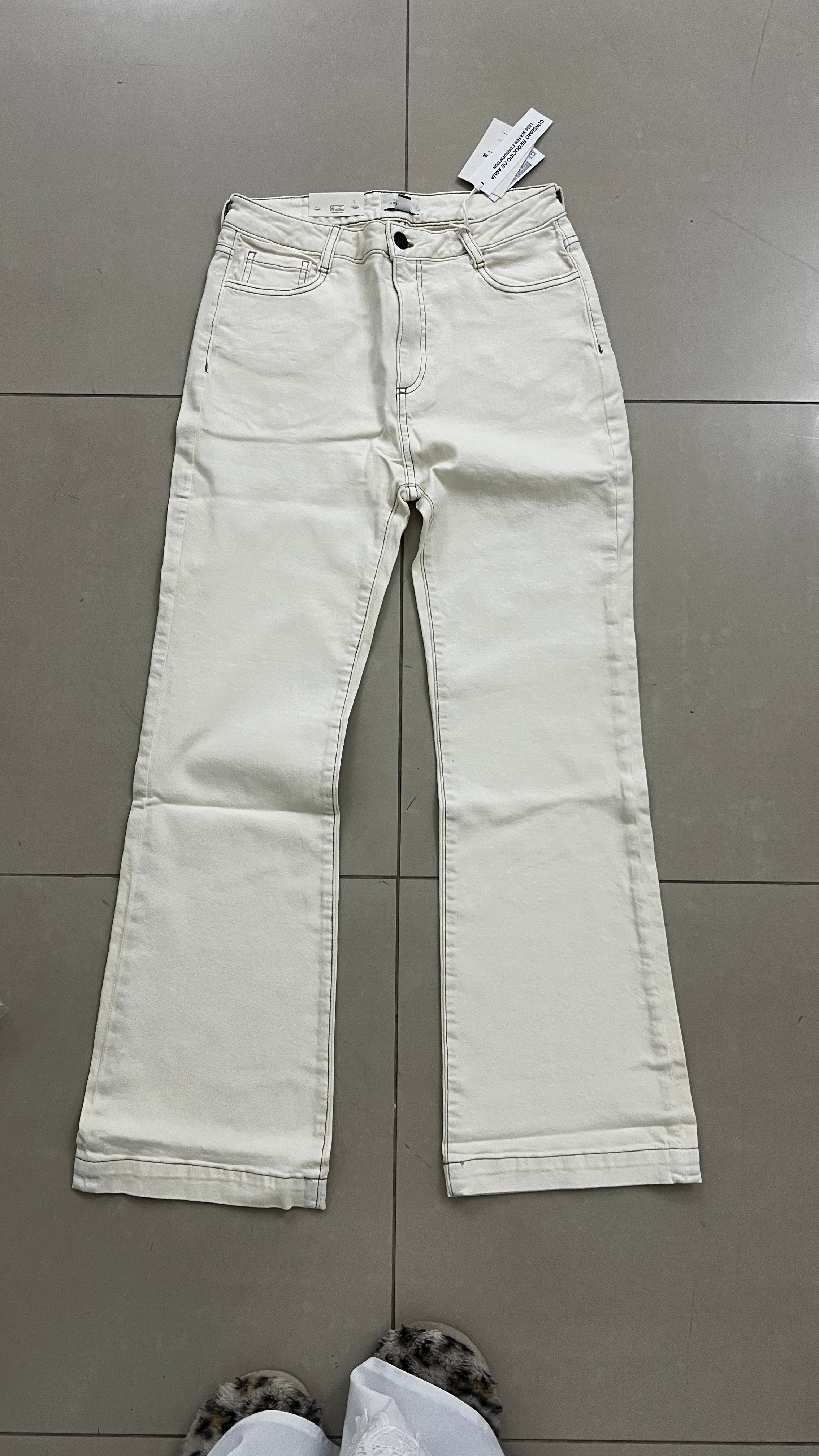Cortefiel Off-White Bootcut Denim Jeans with Tan Contrast St