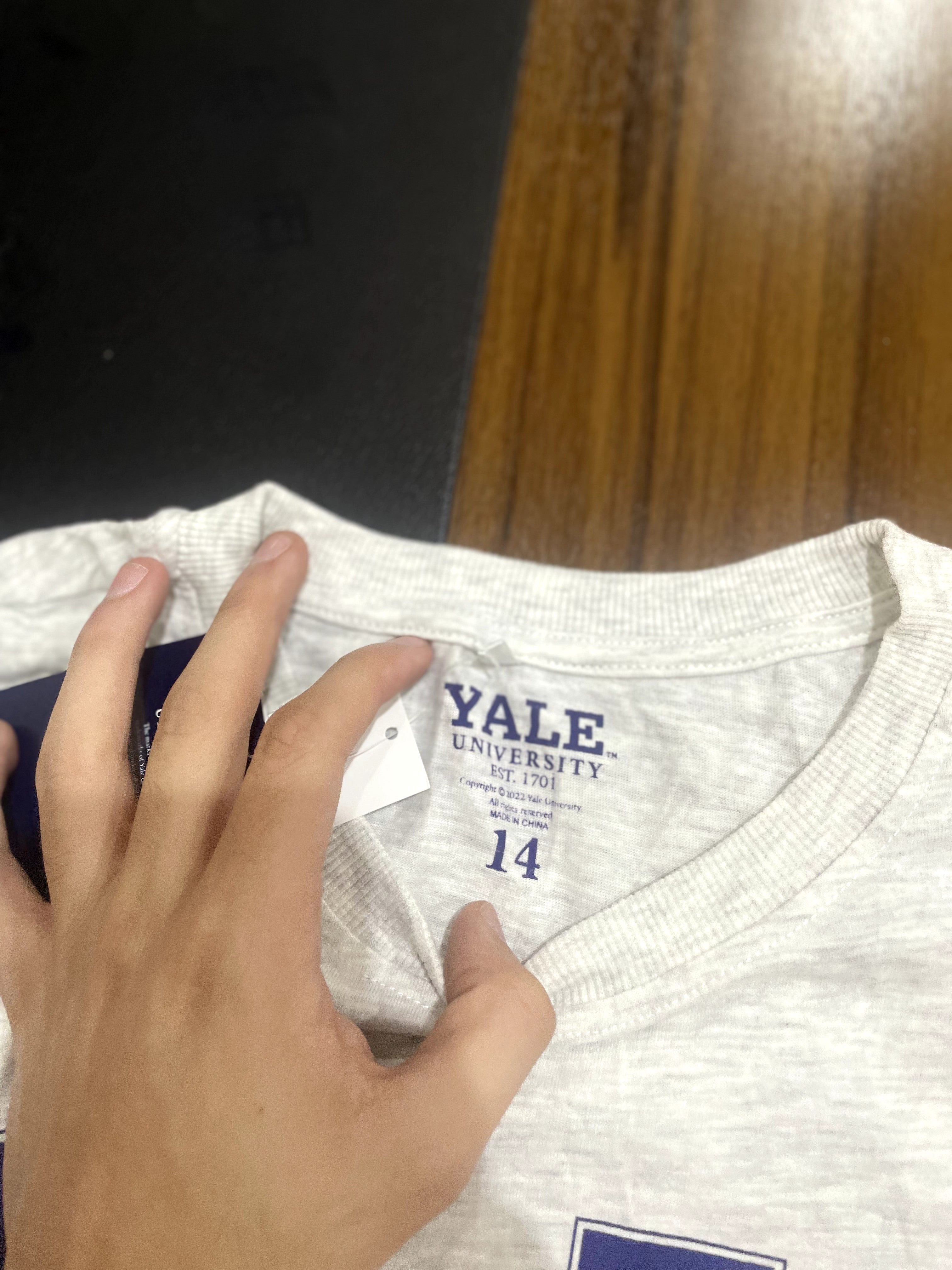 Yale University Heather Grey Short-Sleeve Yale Graphic T-Shi