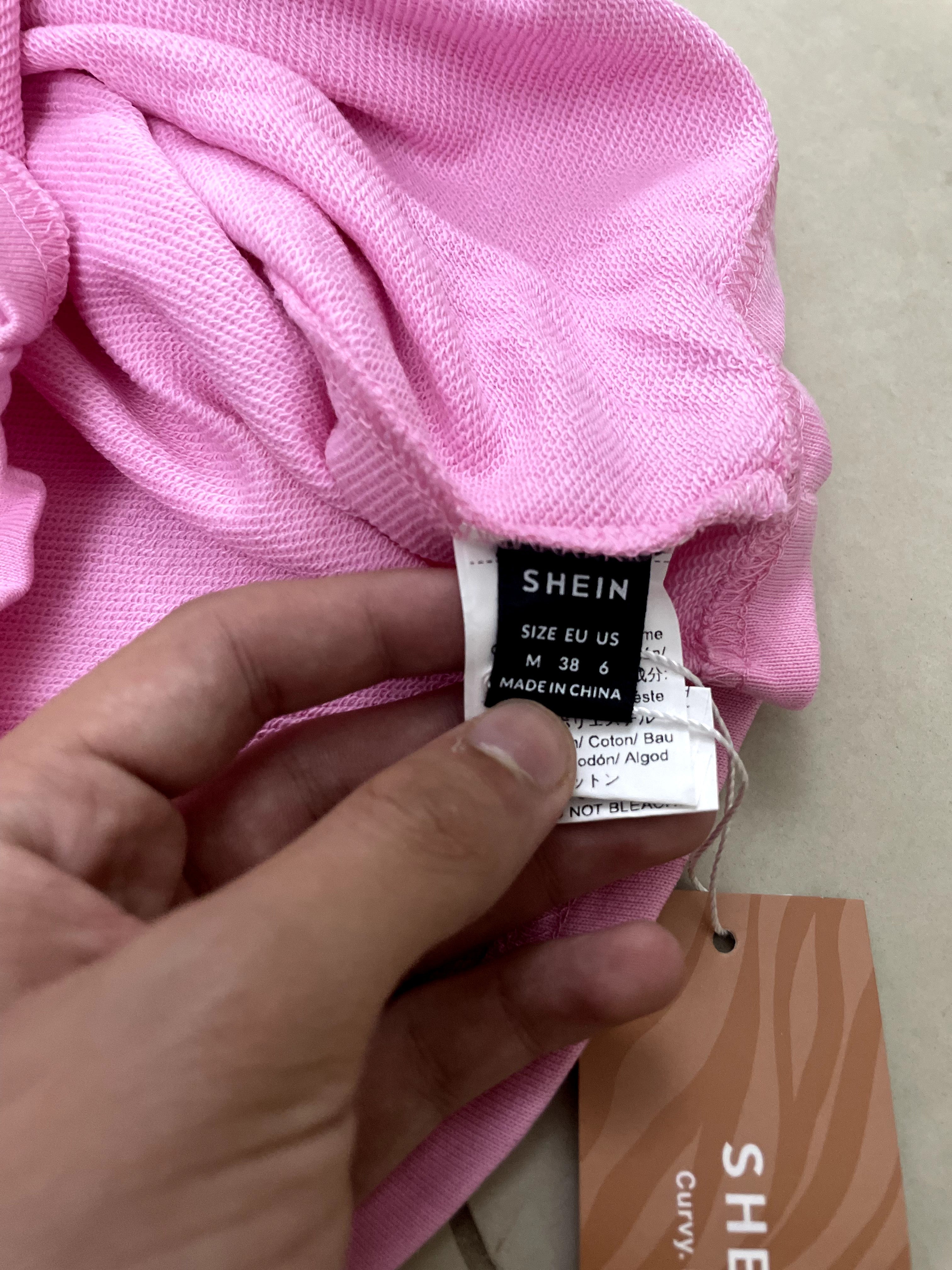 SHEIN SHEIN Bubblegum Pink Cropped Hooded Top with Kangaroo